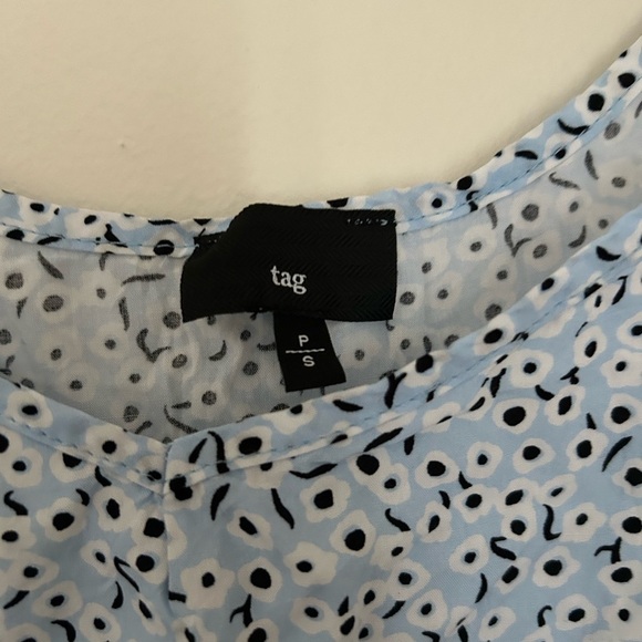 Tag Black and White Fitted Camisole Top - Picture 3 of 6